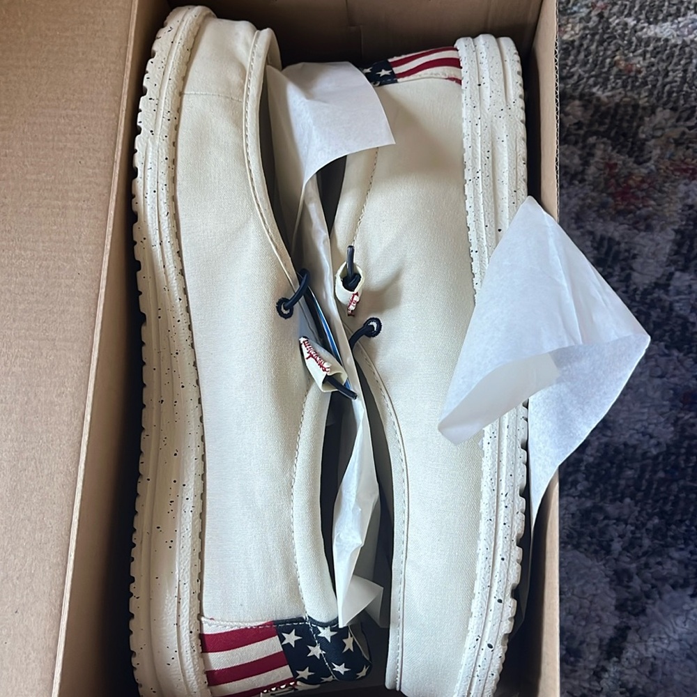 Men’s patriotic Hey Dudes size 15